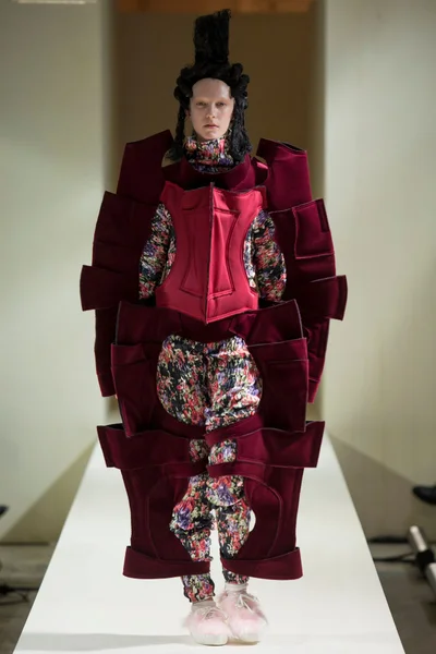 Look 13